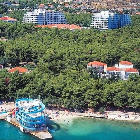 Apartment Petrovic Trogir Exteriör bild