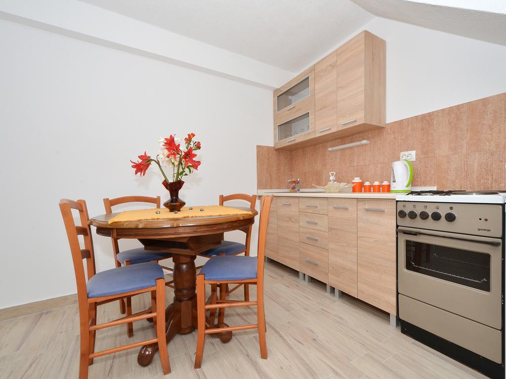 Apartment Petrovic Trogir Exteriör bild
