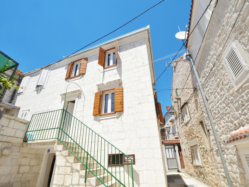 Apartment Petrovic Trogir Exteriör bild