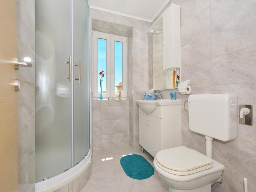 Apartment Petrovic Trogir Exteriör bild