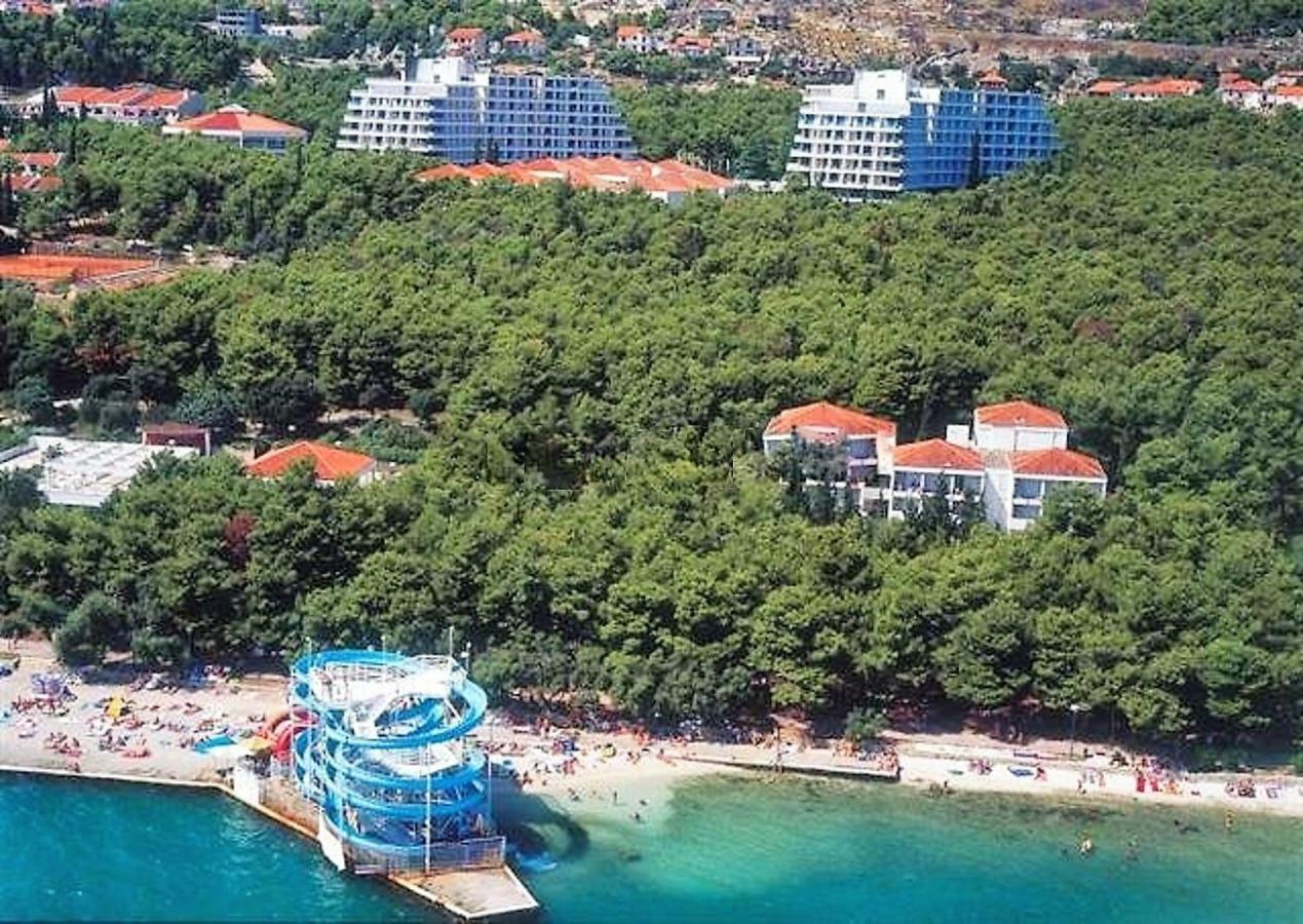 Apartment Petrovic Trogir Exteriör bild