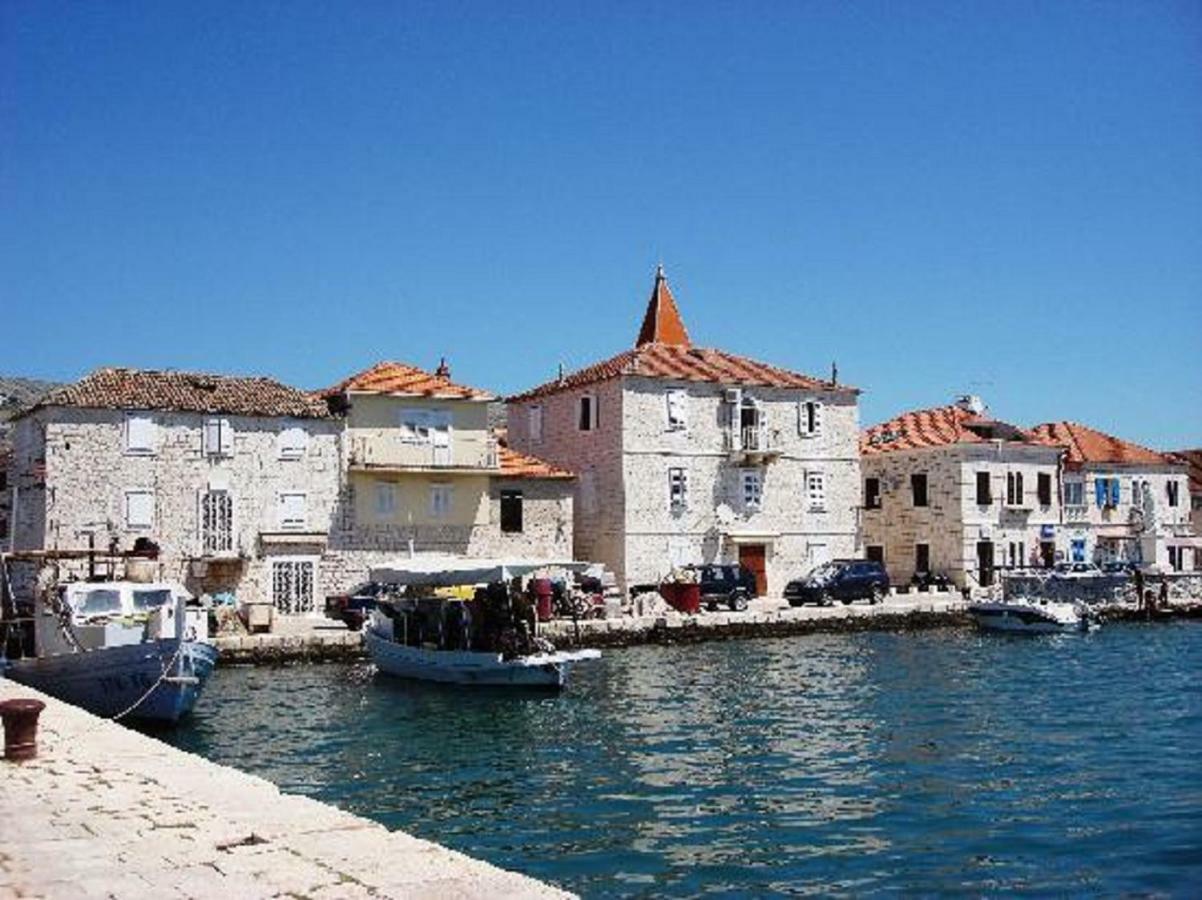 Apartment Petrovic Trogir Exteriör bild