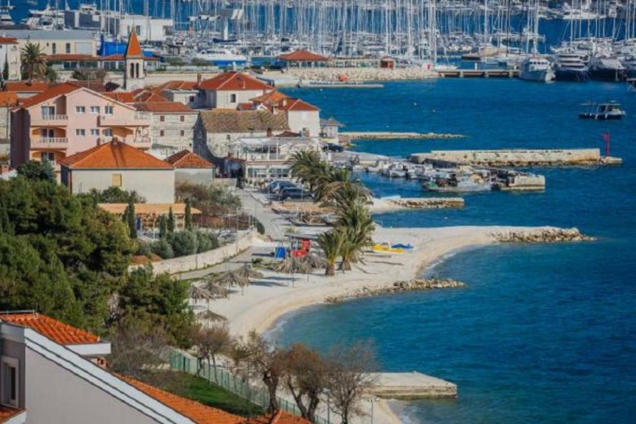 Apartment Petrovic Trogir Exteriör bild